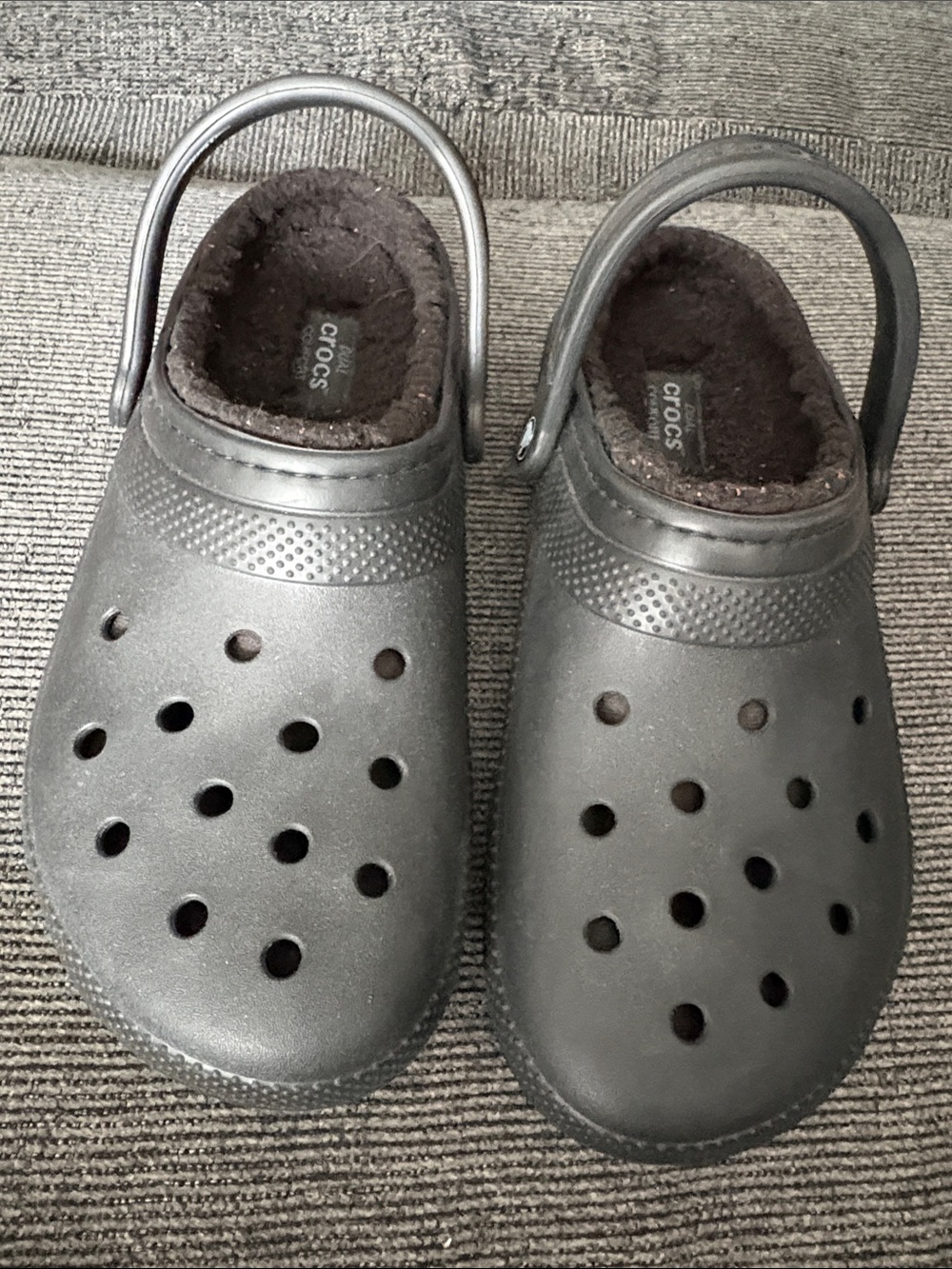 Crocs Fuzz-Lined Slip-On Clogs in Black Men 10 / Women 12